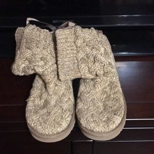 Knit Uggs